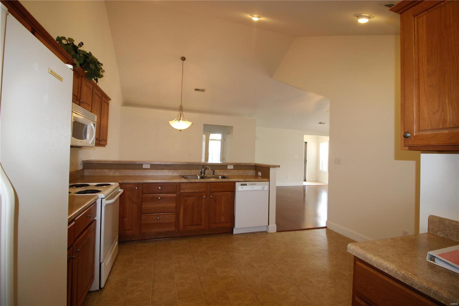 1336 Three Rivers Drive O'Fallon, IL 62269 - Photo 8 of 16 Gallery Image 8