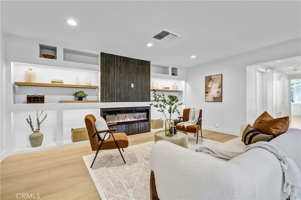 $818,000 | 651 Avenida Sevilla, Unit D, Laguna Woods, CA 92637