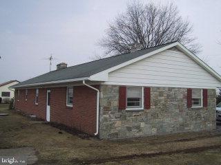 503 Fairview Road Manheim, PA 17545 - Photo 2 of 4