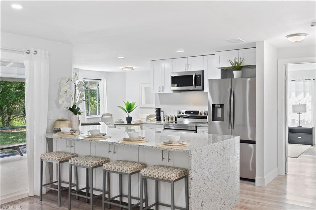 2360 Clipper Way Naples, FL 34104 - Photo 15 of 45