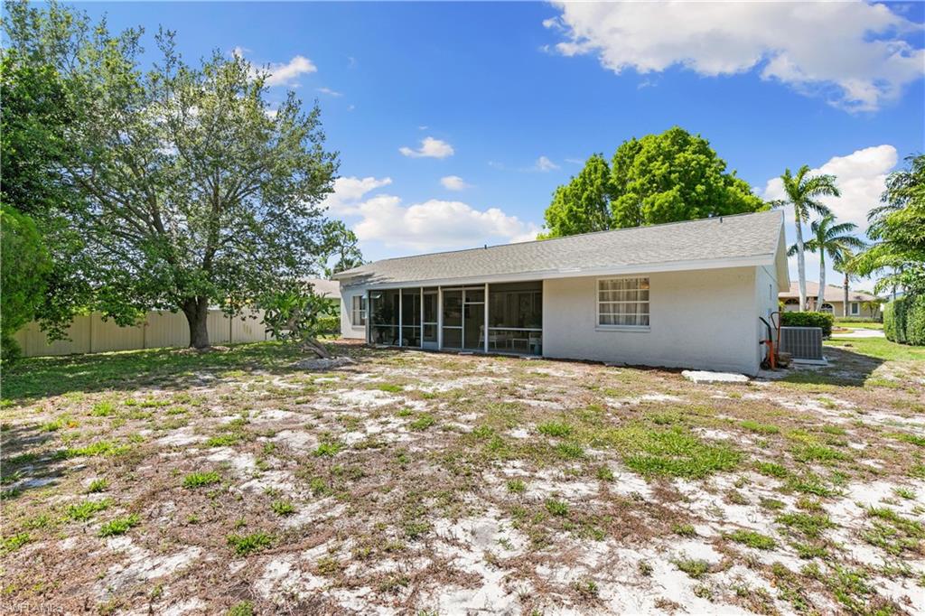 2360 Clipper Way Naples, FL 34104 - Photo 32 of 45