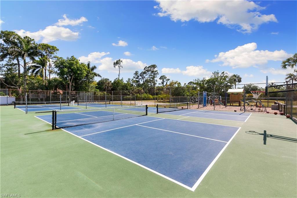 2360 Clipper Way Naples, FL 34104 - Photo 33 of 45