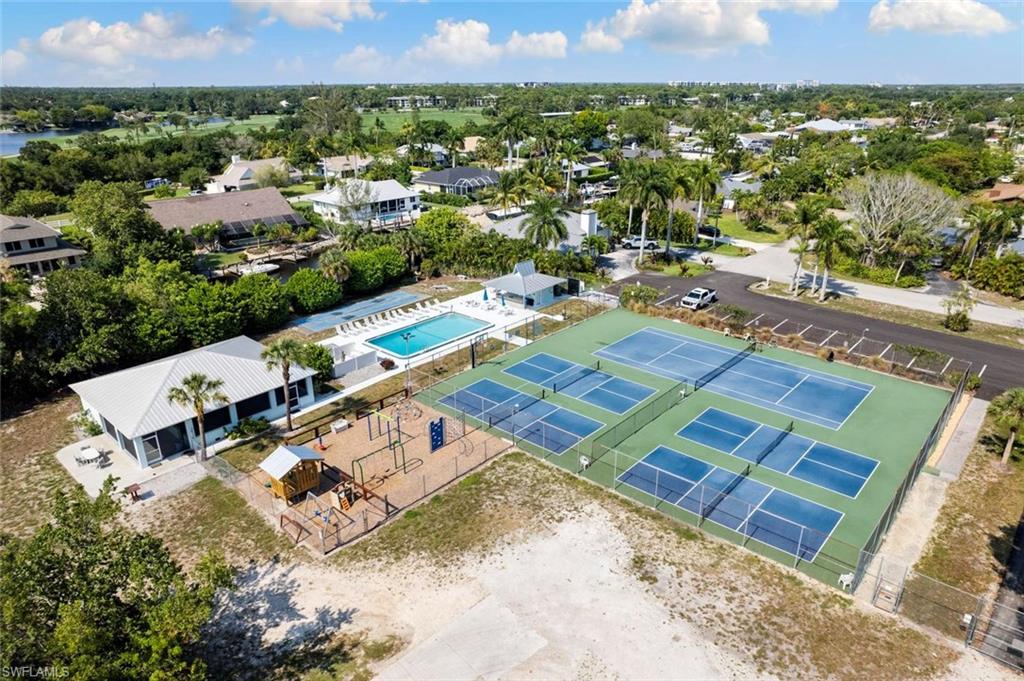 2360 Clipper Way Naples, FL 34104 - Photo 37 of 45