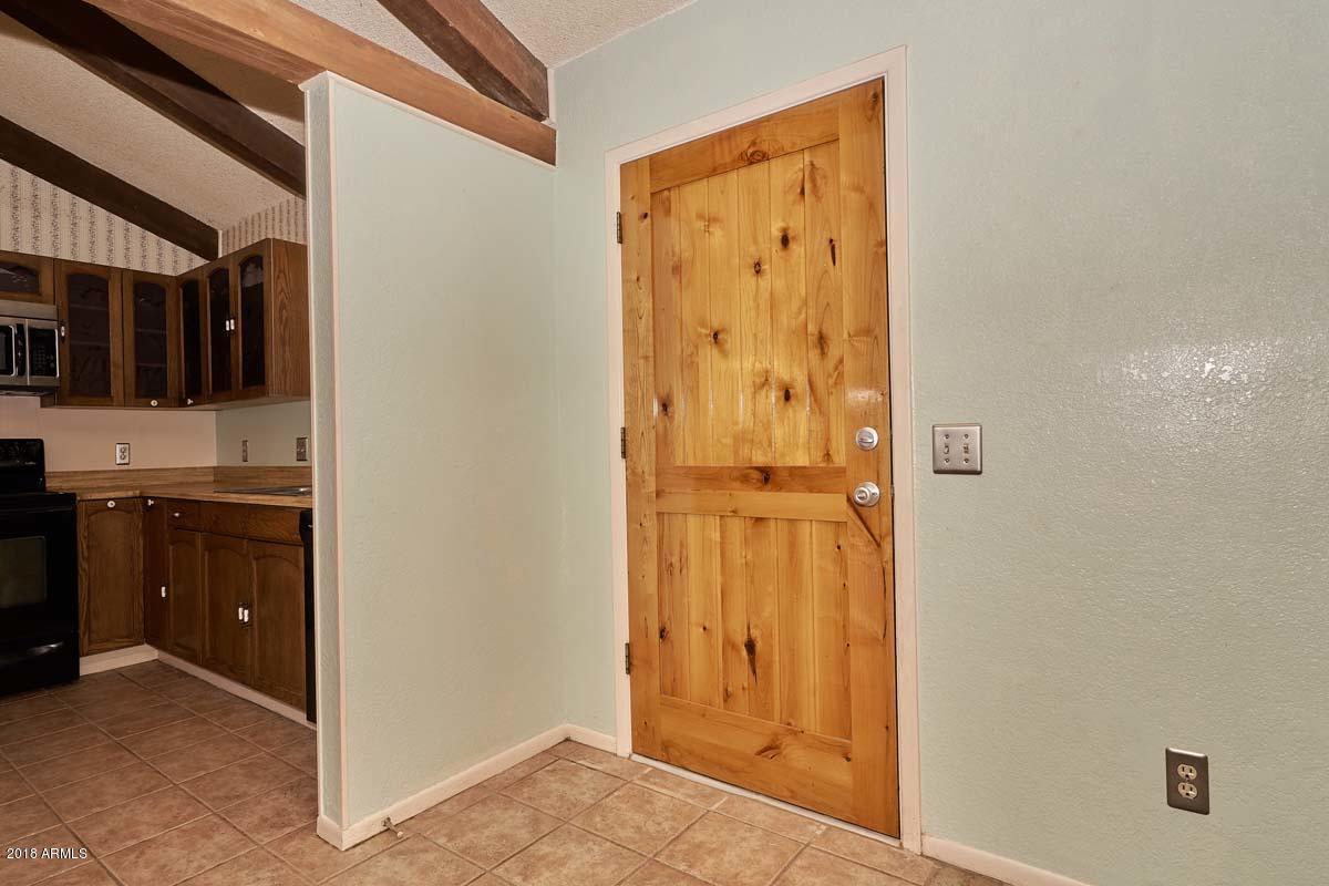 731 North Merrill Road Mesa, AZ 85207 - Photo 5 of 33 Foyer
