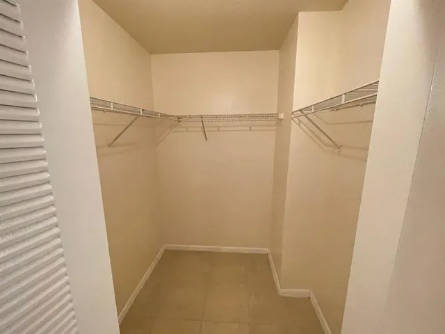 $1,950 | 4211 San Marino Boulevard, Unit 305, West Palm Beach, FL 33409