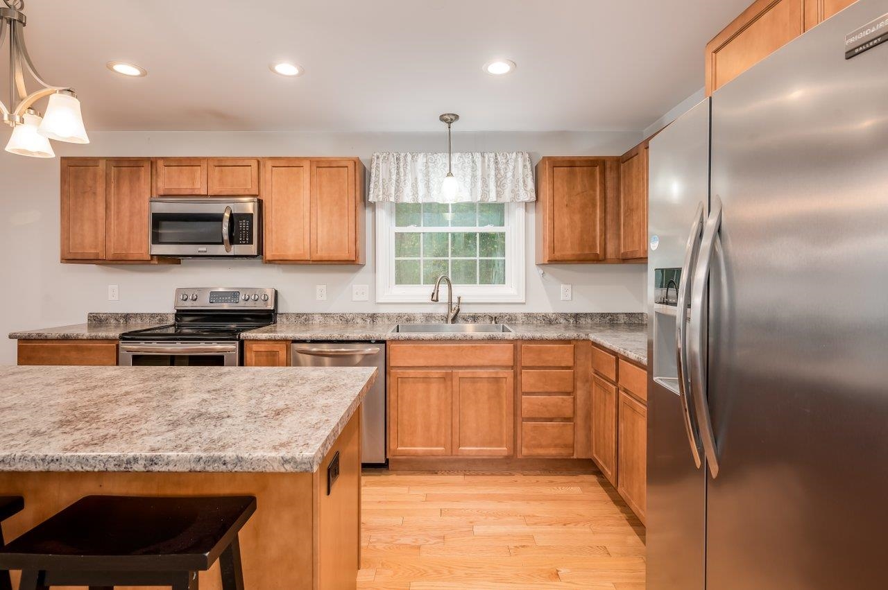 367 Greenhill Road Barrington, NH 03825 - Photo 8 of 45