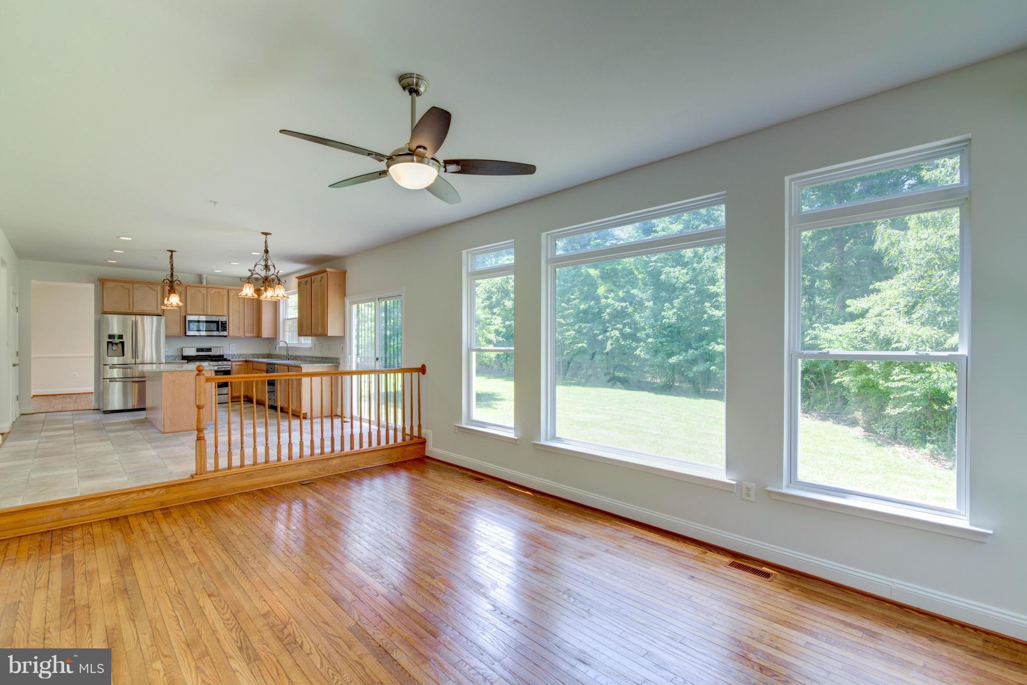 3801 Oaklawn Road Fort Washington, MD 20744 - Photo 17 of 30 Living Room