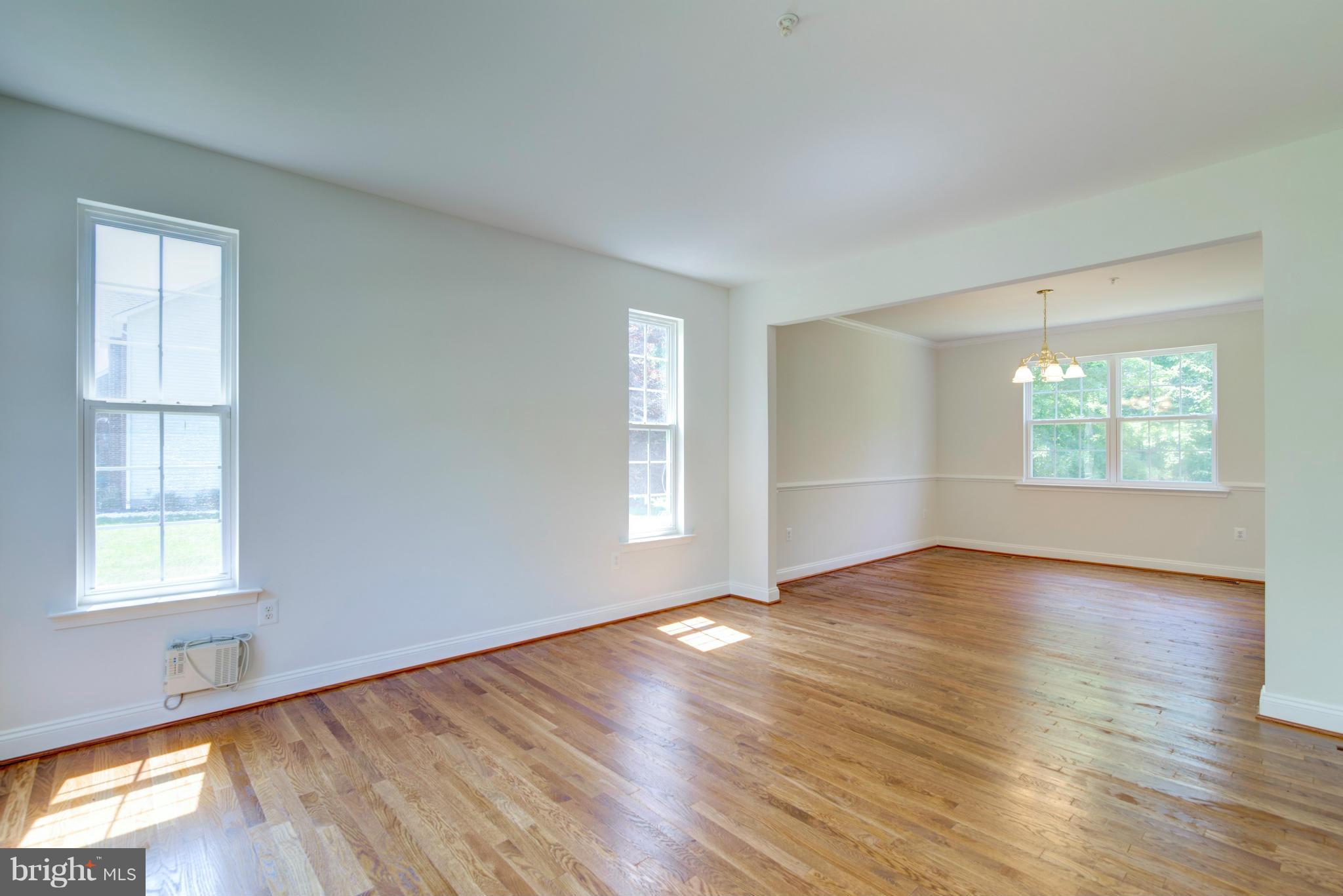 3801 Oaklawn Road Fort Washington, MD 20744 - Photo 7 of 30 Living Room