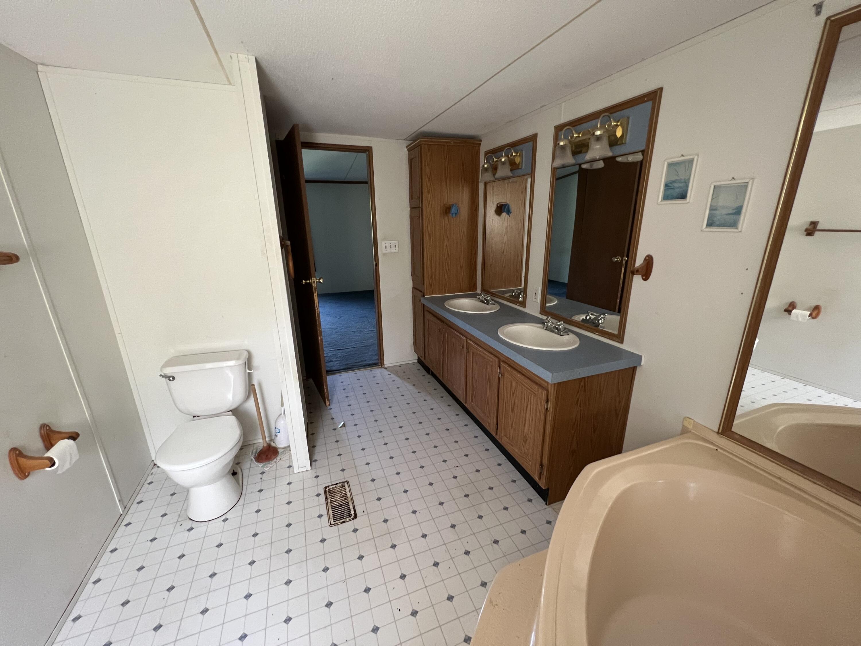 1825 Greenfield Road Greenbush, ME 04418 - Photo 14 of 18 1825 Greenfirld Master bath