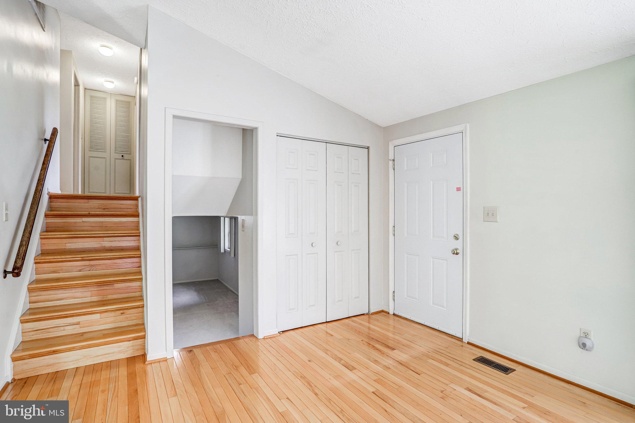 1803 East Beech Road Sterling, VA 20164 - Photo 14 of 34