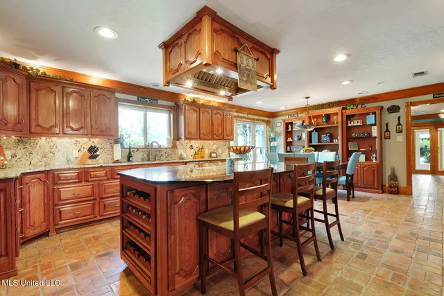 $895,000 | 14300 Hatten Lane, Gulfport, MS 39503