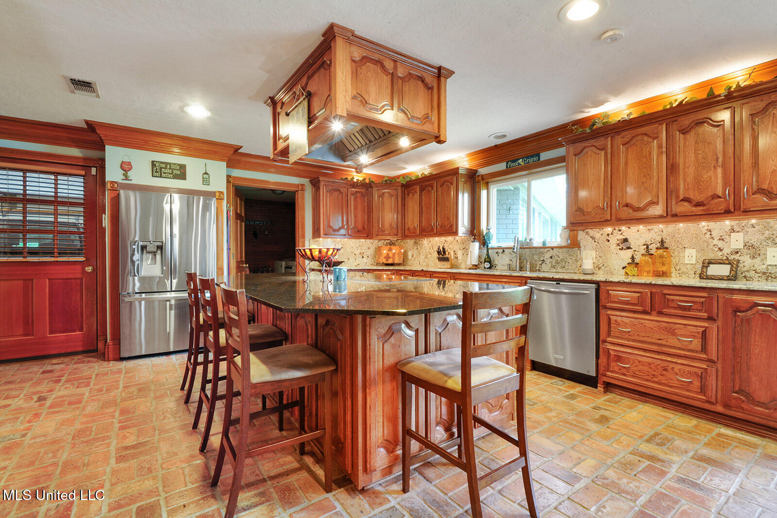 14300 Hatten Lane Gulfport, MS 39503 - Photo 12 of 48 Kitchen 3