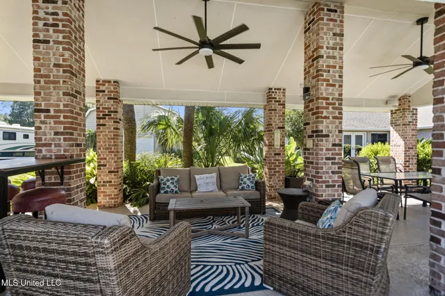 $895,000 | 14300 Hatten Lane, Gulfport, MS 39503