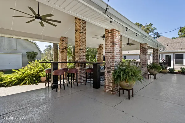 $895,000 | 14300 Hatten Lane, Gulfport, MS 39503