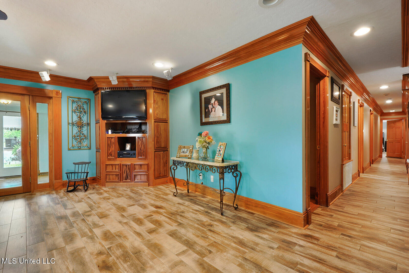 14300 Hatten Lane Gulfport, MS 39503 - Photo 10 of 48 Living Room 1