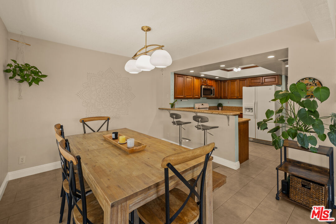 19220 Index Street, Unit 2 Porter Ranch, CA 91326 - Photo 28 of 35 Gallery Image 28