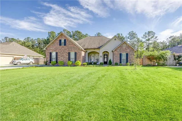 $490,000 | 724 Perrilloux Trace Avenue, Madisonville, LA 70447