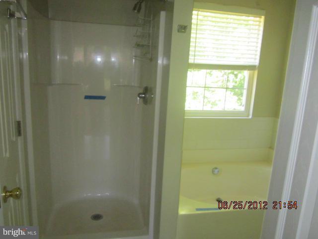 1750 Lottie Fowler Road Prince Frederick, MD 20678 - Photo 5 of 14 Bath