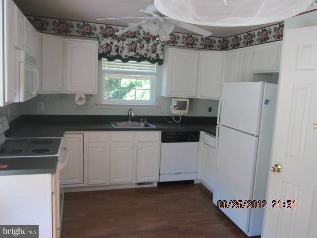 1750 Lottie Fowler Road Prince Frederick, MD 20678 - Photo 9 of 14 Kitchen