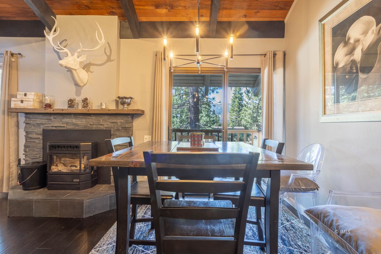 152 Viewpoint Road, Unit 120 Mammoth Lakes, CA 93546 - Photo 7 of 30 Untitled