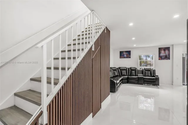 $425,000 | 8775 Park Boulevard, Unit 111, Miami, FL 33172