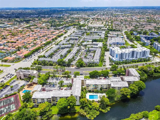 $425,000 | 8775 Park Boulevard, Unit 111, Miami, FL 33172