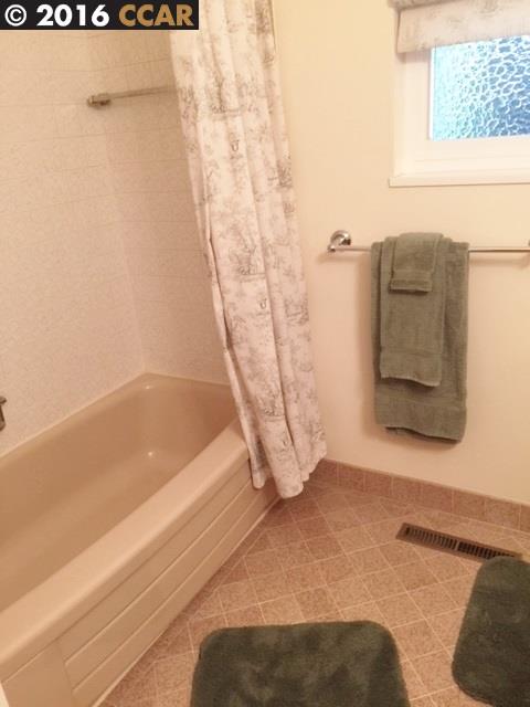 5217 Reedley Way Castro Valley, CA 94546 - Photo 9 of 16 Gallery Image 9