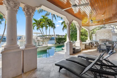 $9,750,000 | 4216 Intracoastal Drive, Highland Beach, FL 33487