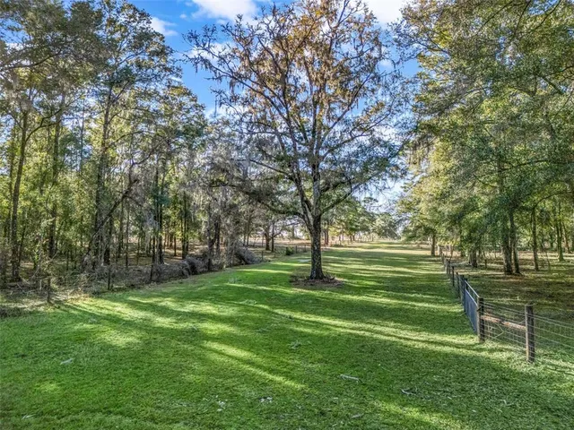 $1,200,000 | 0 Southeast 165th Avenue, Morriston, FL 32668