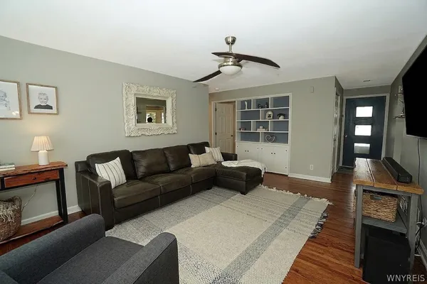 $299,900 | 521 Woodstock Avenue, Tonawanda, NY 14150