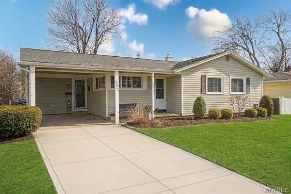 $299,900 | 521 Woodstock Avenue, Tonawanda, NY 14150