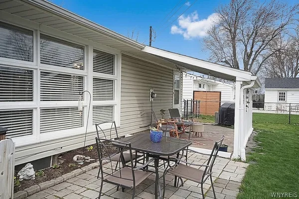 $299,900 | 521 Woodstock Avenue, Tonawanda, NY 14150