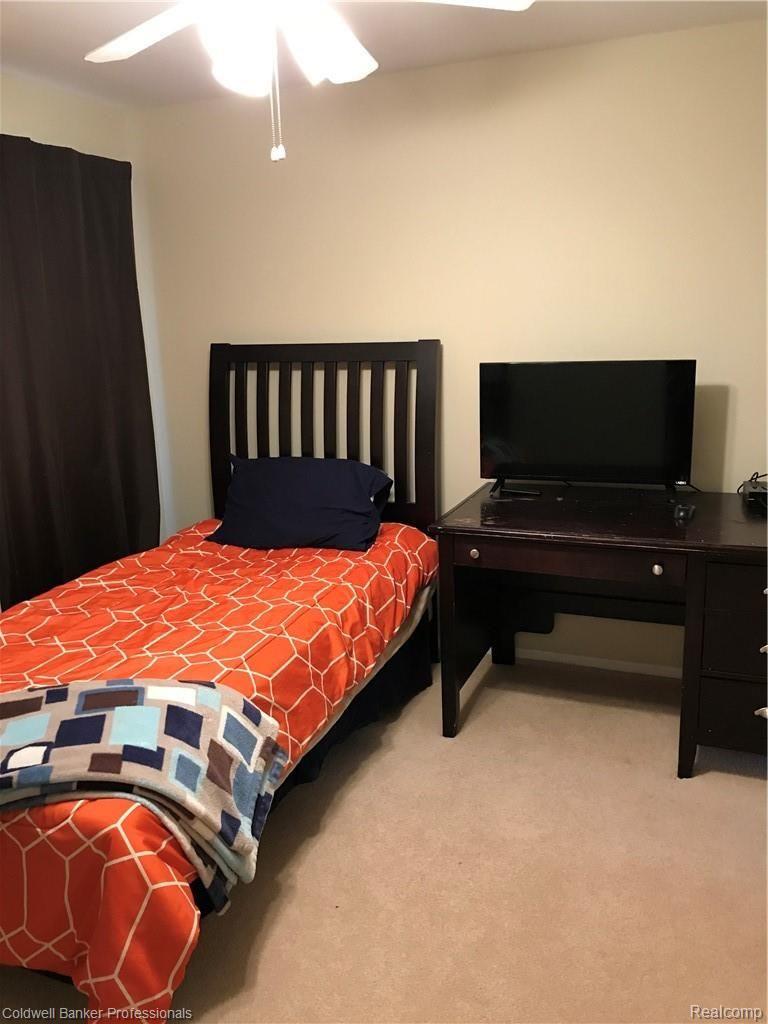 1798 Reis Court Rochester, MI 48309 - Photo 14 of 22 Third Bedroom