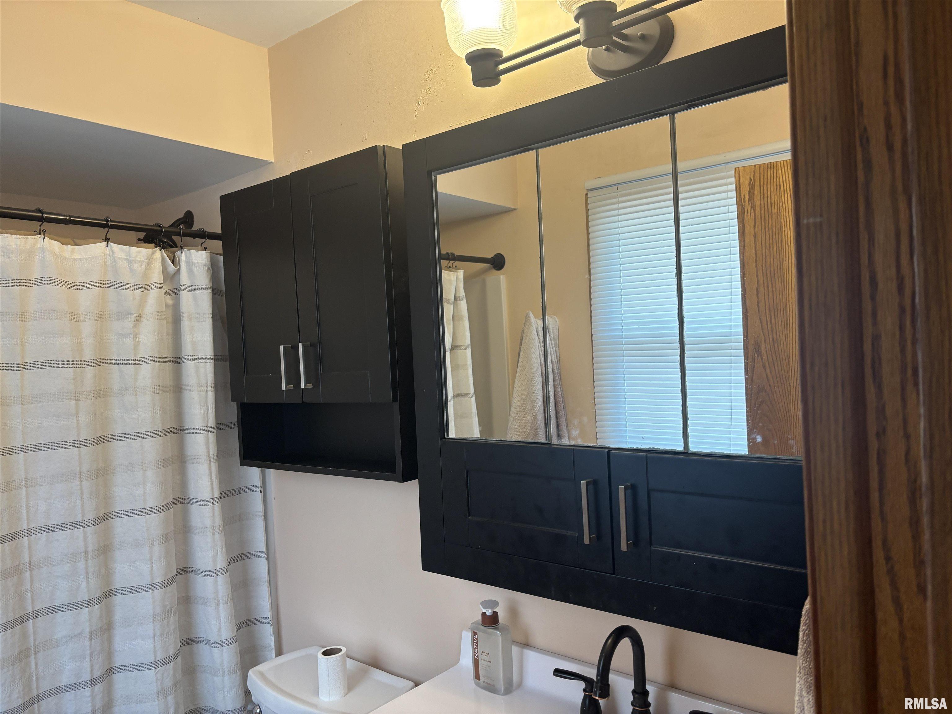 1202 6th Street Pawnee, IL 62558 - Photo 12 of 27