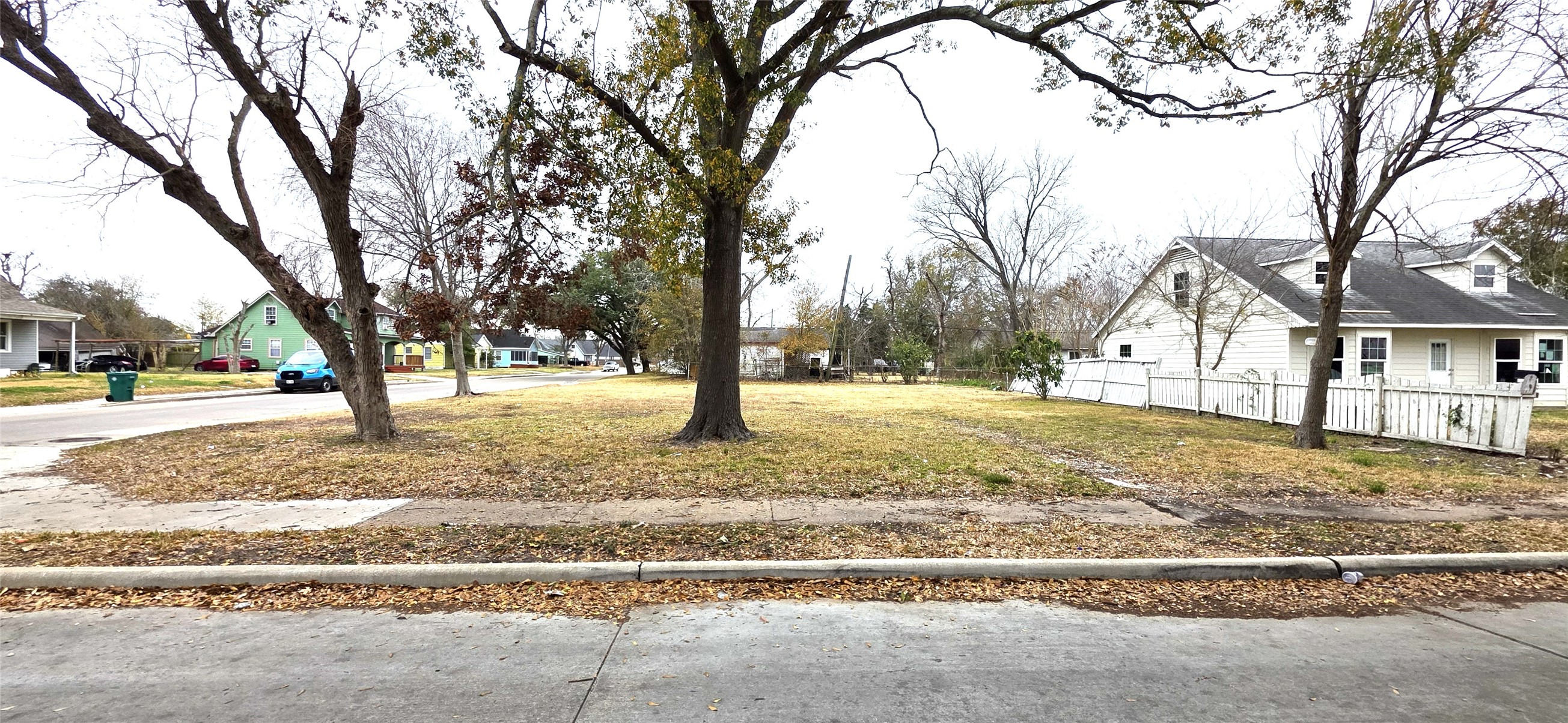 612 Live Oak Street Pasadena, TX 77506 - Photo 1 of 4