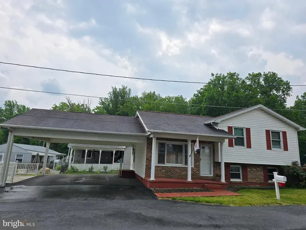 $2,498 | 4 South Altamont Avenue, Thurmont, MD 21788