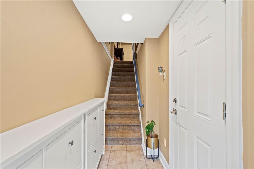 5495 Library Road, Unit 11 Bethel Park, PA 15102 - Photo 3 of 23 Gallery Image 3