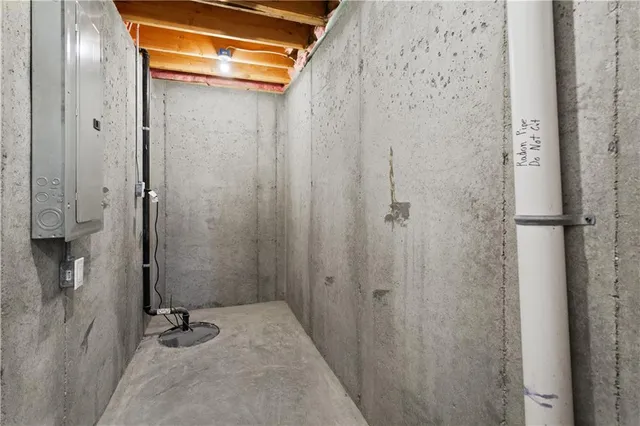 $365,000 | 27614 East Red Fox Street, Lee's Summit, MO 64086