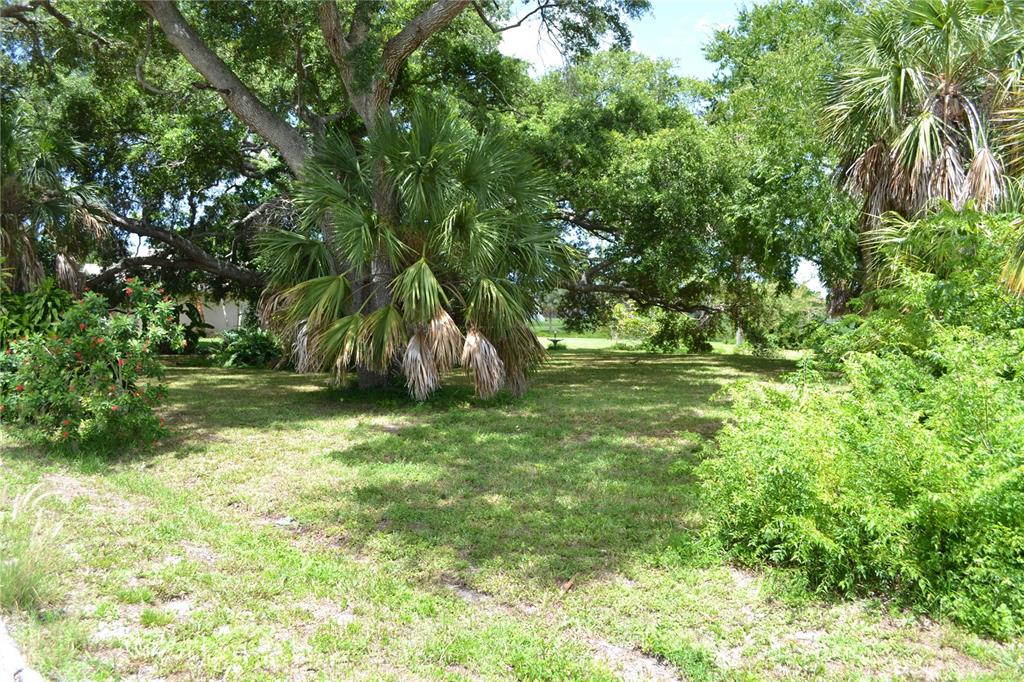 Ginger Road Venice, FL 34293 - Photo 1 of 1 Front view from street looking in