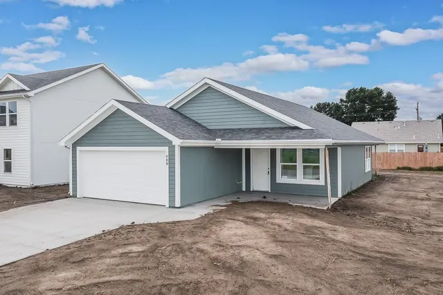 $279,950 | 908 2nd Street, Perry, KS 66073