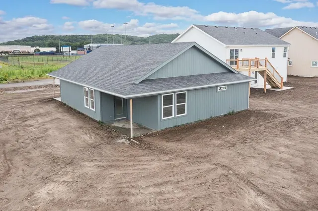 $279,950 | 908 2nd Street, Perry, KS 66073