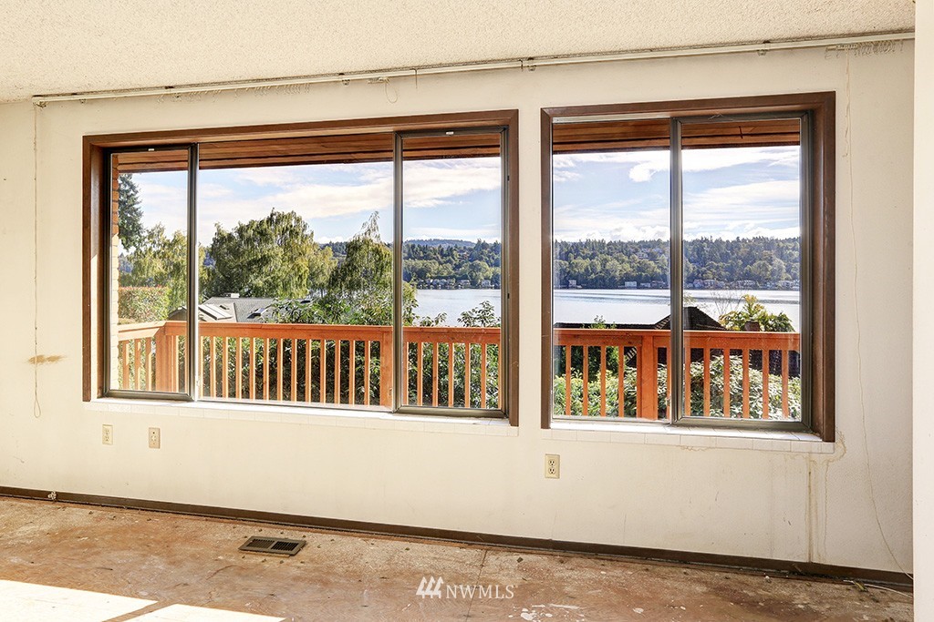 6240 East Mercer Way Mercer Island, WA 98040 - Photo 14 of 16