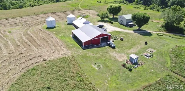 $1,040,000 | 1944 Bess Hollow Road, Kampsville, IL 62053