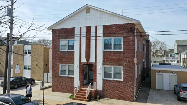 $1,600 | 16 North Sacramento Avenue, Unit 2, Ventnor City, NJ 08406