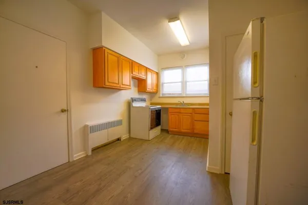 $1,600 | 16 North Sacramento Avenue, Unit 2, Ventnor City, NJ 08406