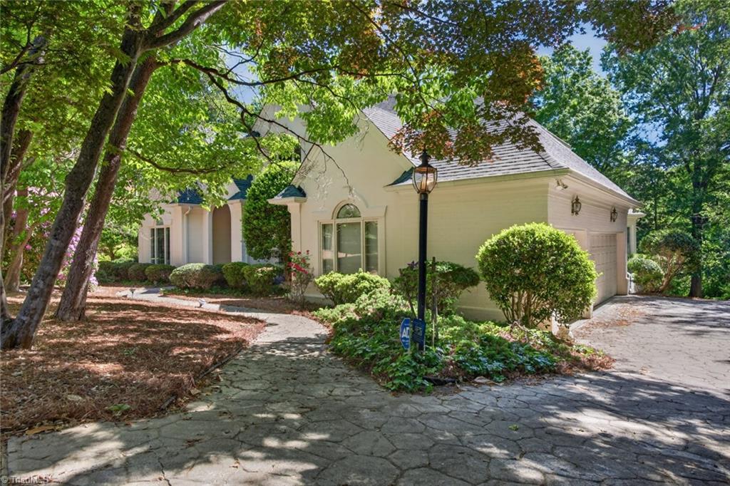 3007 County Clare Road Greensboro, NC 27407 - Photo 3 of 49
