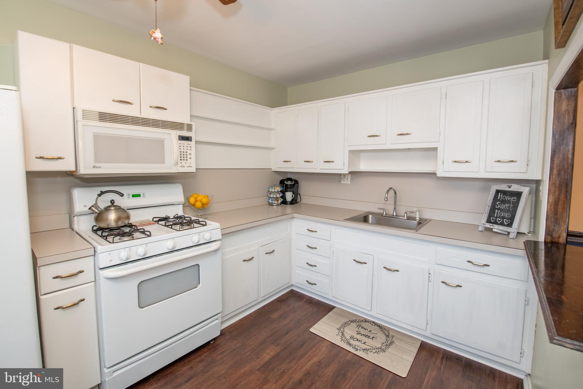 12650 Richton Road Philadelphia, PA 19154 - Photo 3 of 40 Gallery Image 3