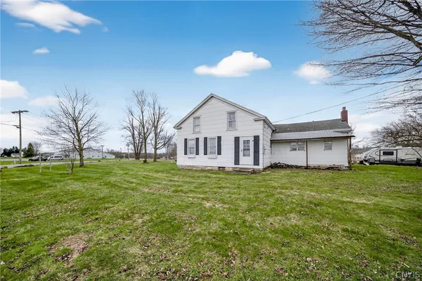 $2,250,000 | 5284 Highway 31, Clay, NY 13041