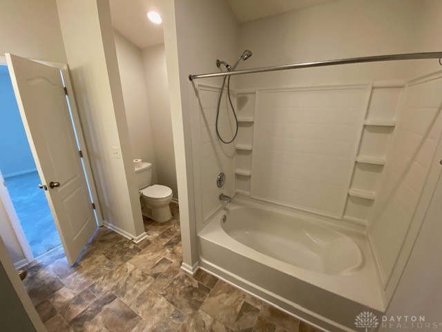 4332 Straight Arrow Road Beavercreek, OH 45430 - Photo 11 of 22 2nd floor bathroom is accessible from either the hall or primary bedroom.