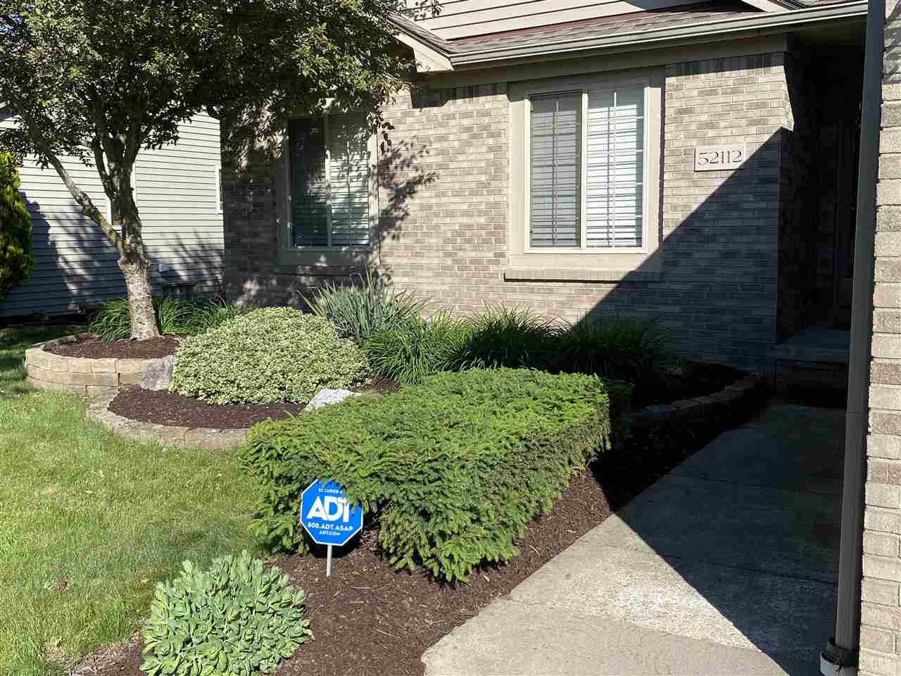 52112 Defever Lane Chesterfield, MI 48047 - Photo 2 of 42